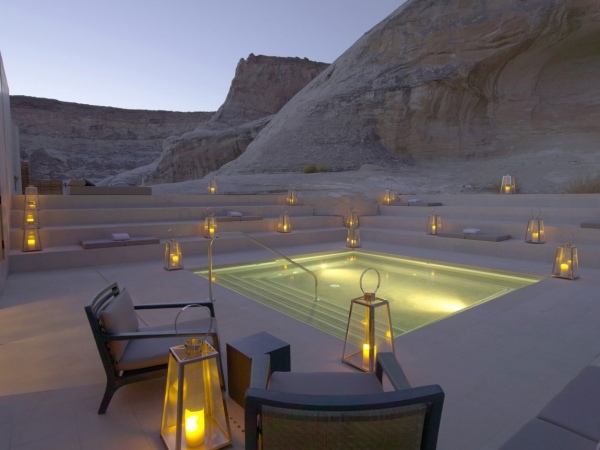 luxushotel Amangiri pool aussicht canyon poolbeleuchtung