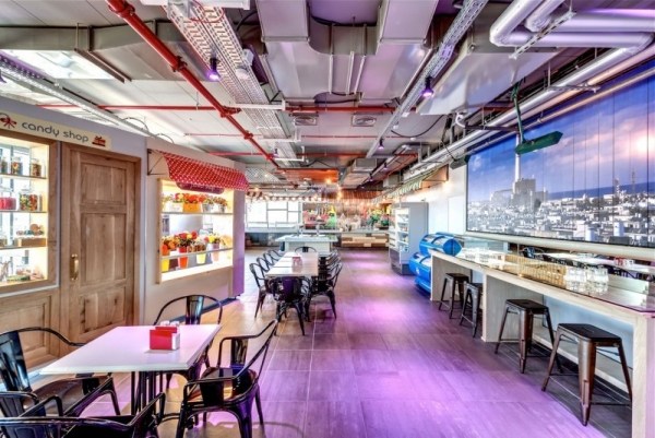 moderne büroeinrichtung im google office restaurant