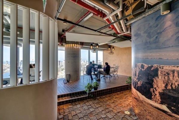moderne büroeinrichtung im google office steinboden