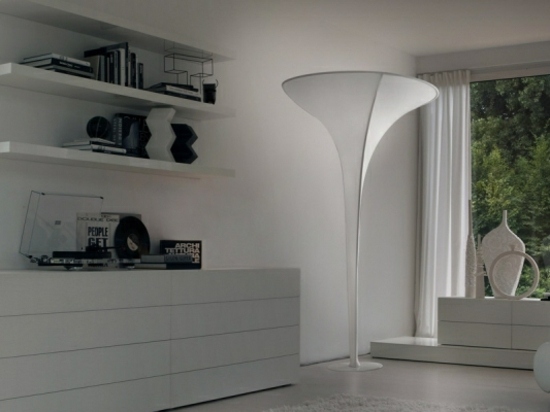 weiße Stehlampe Design Idee
