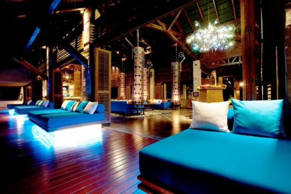 Hotel Phuket Indigo Pearl beleuchtung lounge sessel