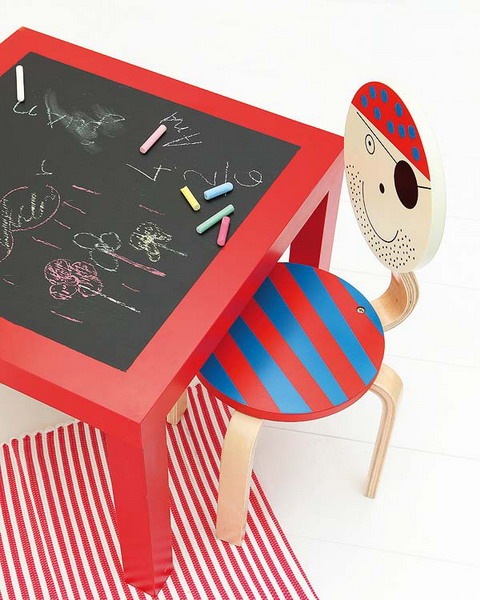 Deko Kinderzimmer selber machen tafelfarbe tischplatte streichen