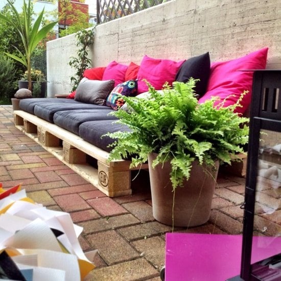 Garten Lounge zum Relaxen palettensofa europaletten kissen