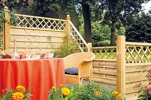 Massiv Holzsichtschutz Garten gestaltung-Ideen Terrasse