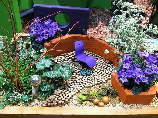 Miniaturgärten Pflanzkübeln bunter park mini liege