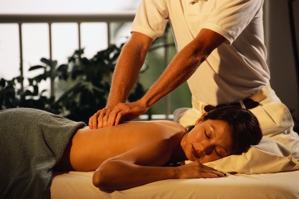 Spa und Wellness-Massage Gutschein-Geschenk Ideen