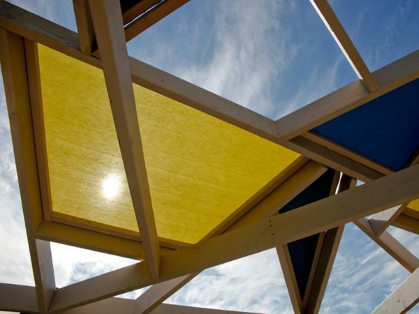 Terrassen Überdachung Glas bauen Ideen blau gelb 