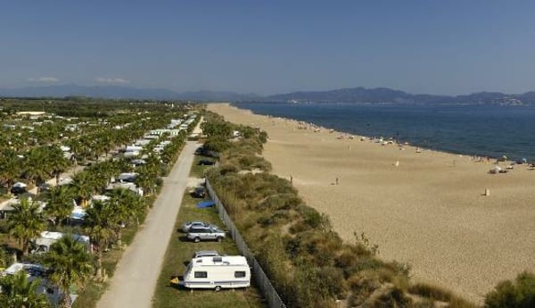Top Wohnmobil Parks und Campingplätze in Spanien für Strandurlaub