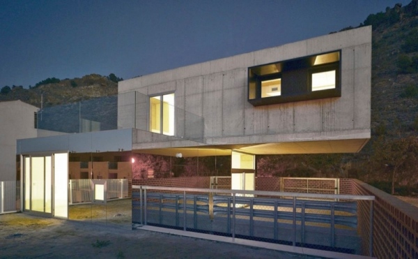 Torreaguera Atresados-modernes Flachdach-Haus Design