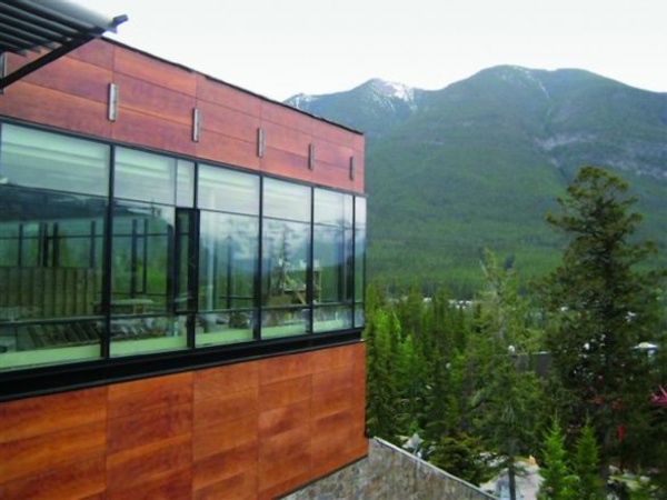 Villa Gebirge Holz Verkleidung Wärme Abdichtung 