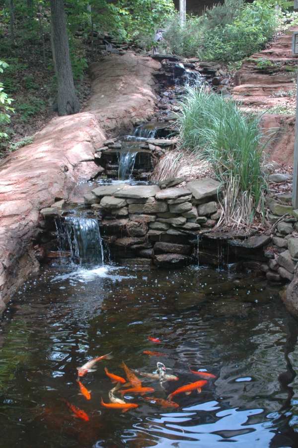 Wasserfall Garten Steine anlegen Wasserspiele