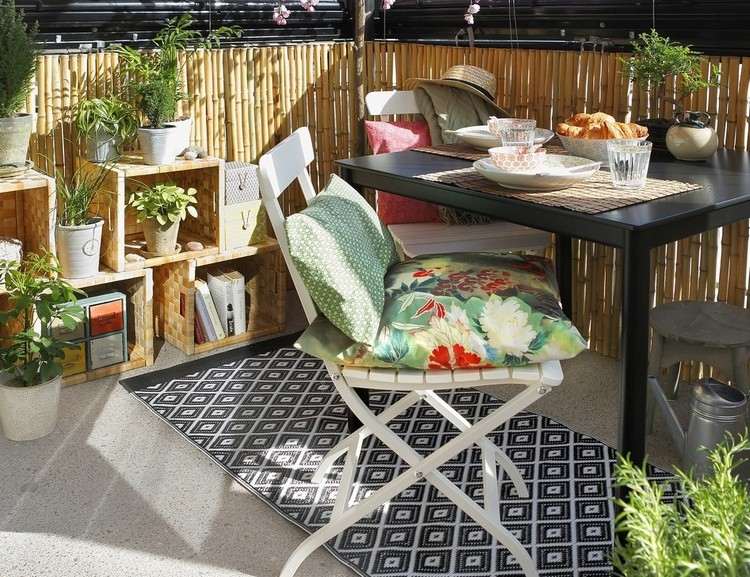 Bambus Balkon Sichtschutz stangen-outdoor-teppich-regalsystem-blumentoepfe