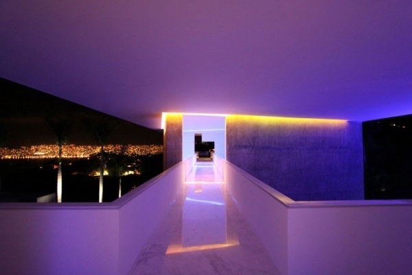 encanto boutique hotel in acapulco lila licht