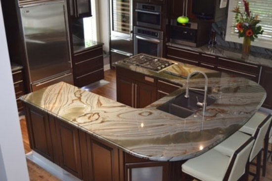 ideen für küchenarbeitsplatten granit kücheninsel gebeugt