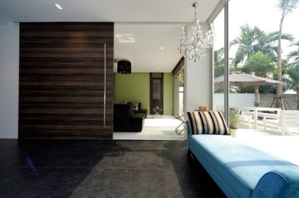 luxus villa mit modernem design bunte einrichtung