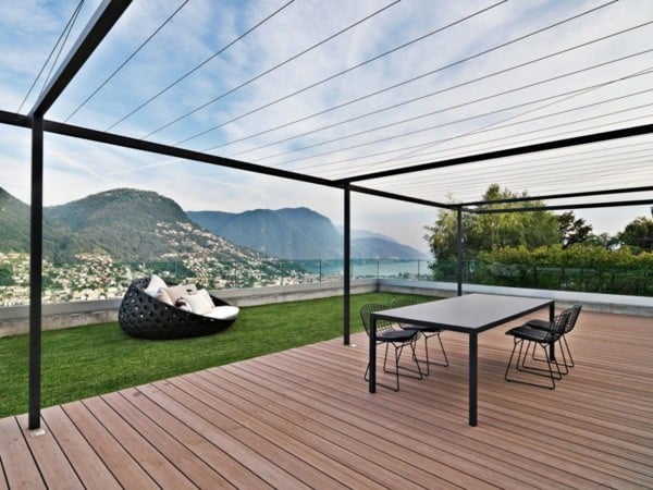 minimalistische Holz Terrasse Pergola Architektenhaus 