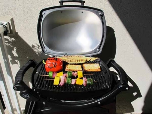 sicher-auf-dem-balkon-grillen-7-vorschriften-kleinen-grill