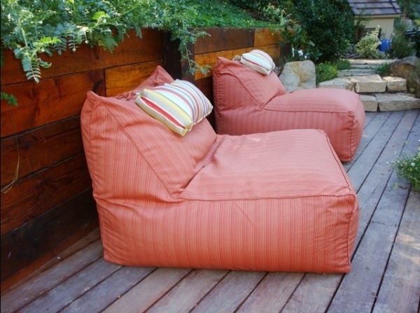 Sitzsack im Garten einrichten -den Patio Bereich komfortabel gestalten