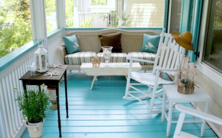 überdachte holz veranda beach stil meer thema hellblau weiss seesterne