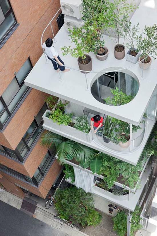 unkonventionelle Balkon Gestaltung Pflanzen
