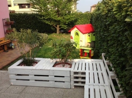 Europaletten Möbel Garten-Terrasse Ideen weiß streichen
