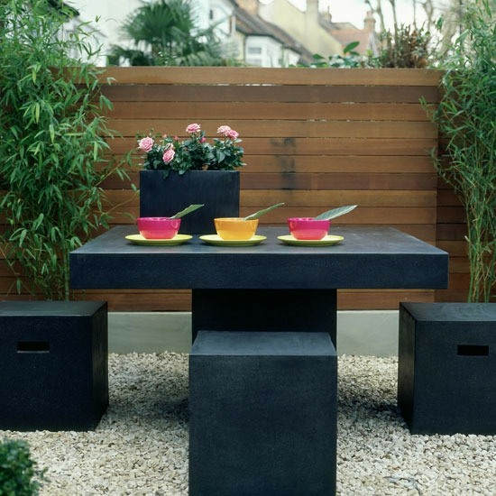 Holz Sichtschutz Feng Shui schwarze minimalistiche Möbel