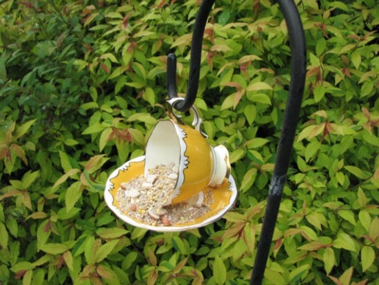 Ideen für Garten-Vögel Bienen-anlocken Futterhaus Tasse