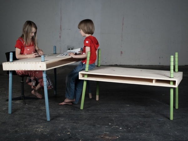 Kindermöbel Tisch Massivholz Fichte Beine-bunt grün blau