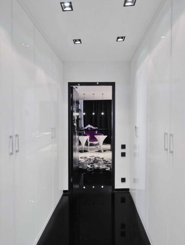 Luxus-Wohnung Flur Design gestaltung-Weiße Wände Schwarzer-Boden