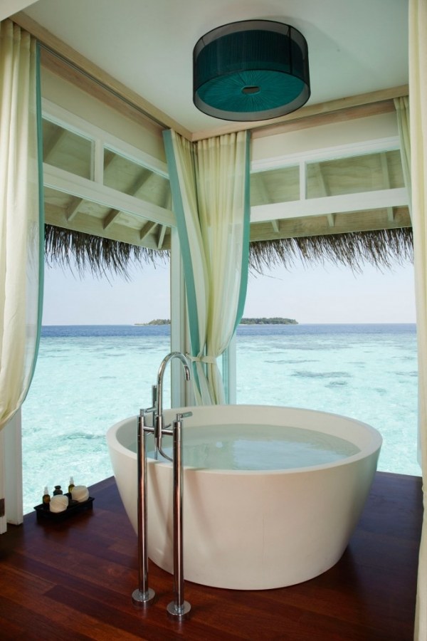 Moderne Villa Resort mit Meerblick-Malediven Bad