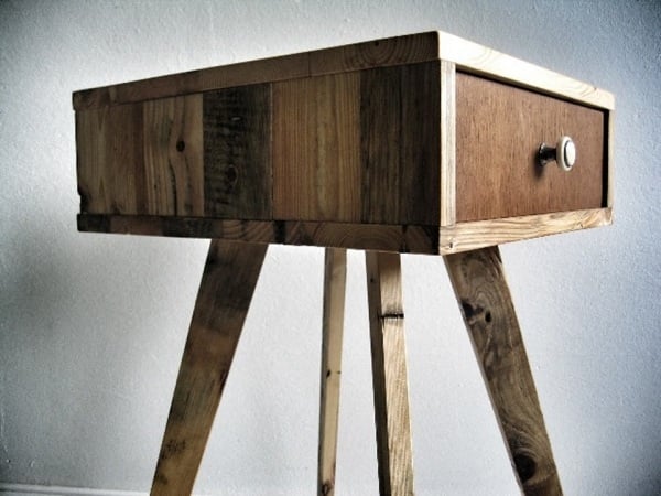 Sascha Akkermann-Möbel aus Paletten Holz