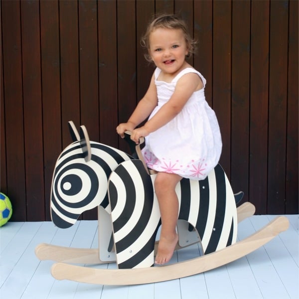 Schaukelpferd Kinderzimmer Zebra Design-Ideen Kindermöbel