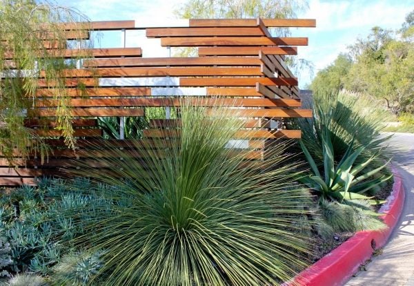 Sichtschutz für den Garten Zaun Holz-verspielte Formen