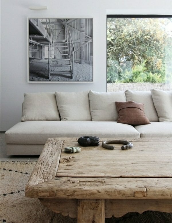 Wohnzimmer rustikaler Tisch Landhausstil Wand Fotos