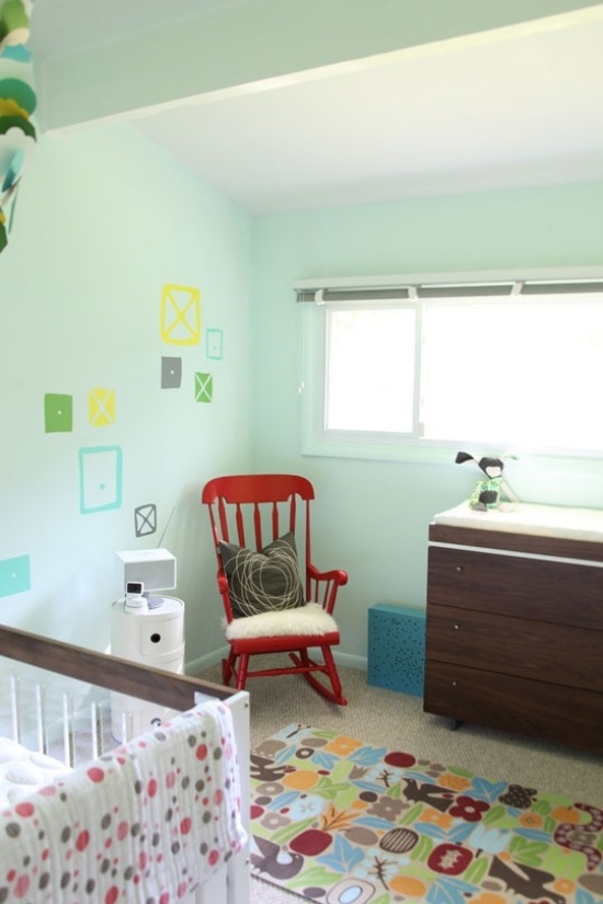 bunte füßmatte ideen für kleines babyzimmer gestalten