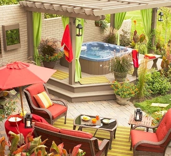buntes-patiodesign-ideen-für-whirlpool-im-garten-patio