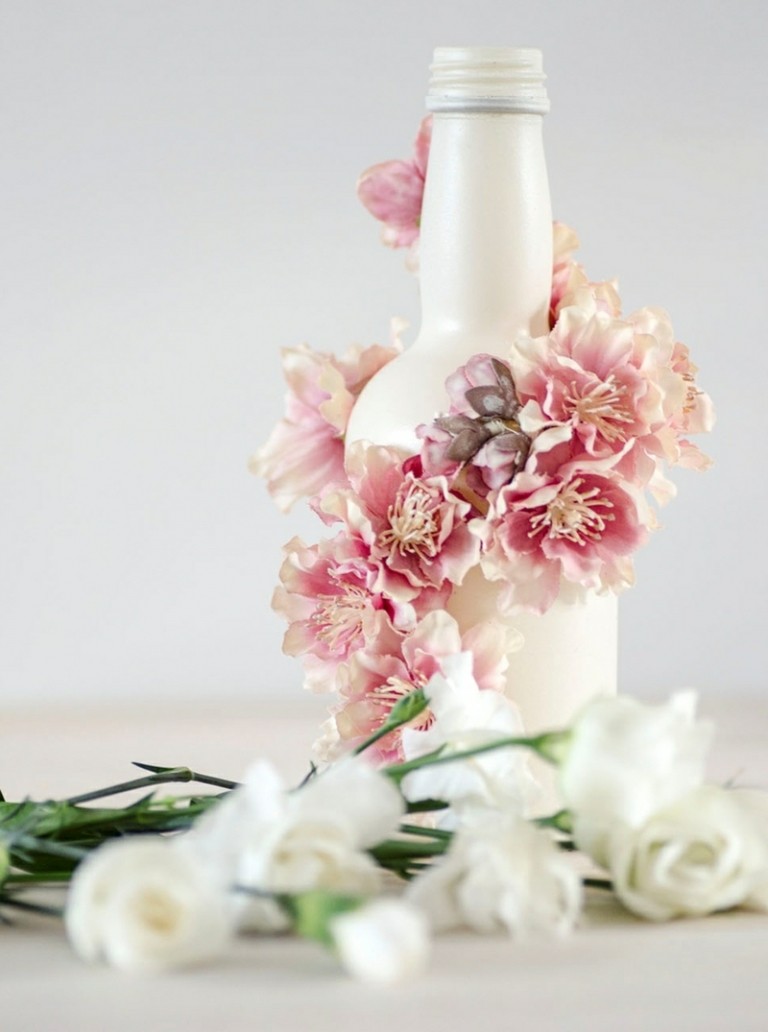 deko selber machen vintage vase blumen kleben weiss farbe