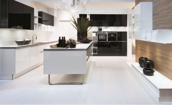 glanzschränke schwarz modernes küchen design von nolte