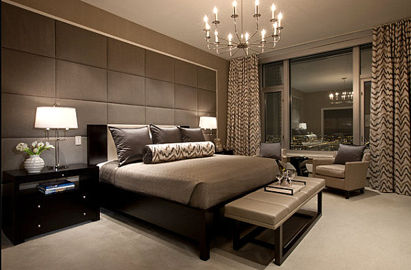 graues Schlafzimmer Leder  Kronleuchter Luxus Doppelbett