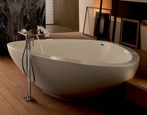 hangsrohe dreieckig badewanne designs fürs moderne bad