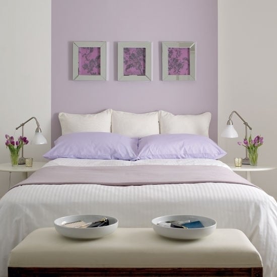 lila wanddeko schlafzimmer einrichten in fliederfarbe