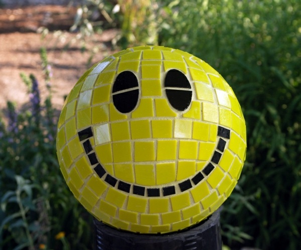 lustige Gartendeko Idee selber machen Smiley