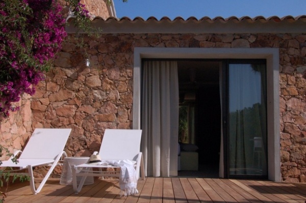 mediterran stil hotel design casadelmar in korsika
