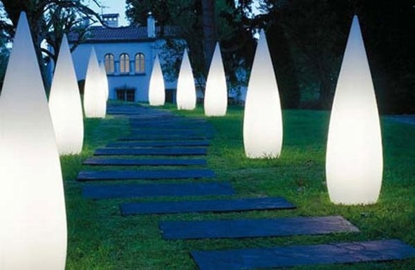 moderne beleuchtung kreative ideen für gartenweg design