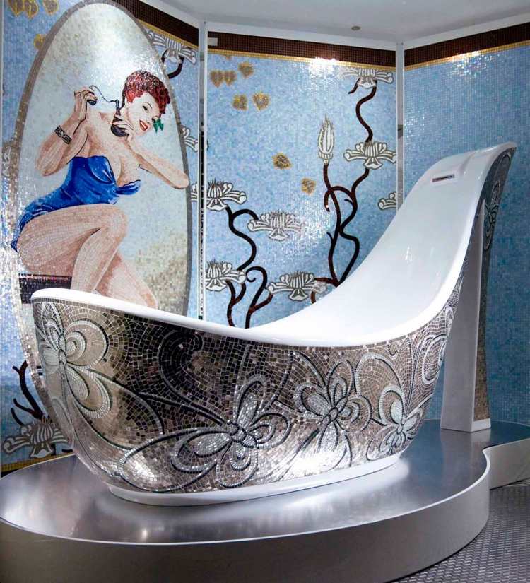 mosaik-fliesen-badezimmer-badewanne-freistehend-silber-pinupgirl-blau-modern-chic
