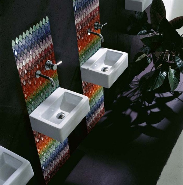 mosaik badezimmer regenbogen waschtisch rückwand