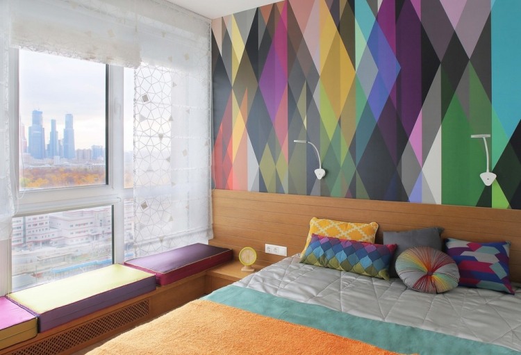  Schlafzimmer Wandgestaltung -bunte-tapete-rautenmuster