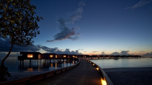 wasser häuser alila villas hadahaal luxus resort auf malediven