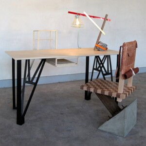 Designer Möbel moderne Kunst Ausstellung Tisch Lampe Stuhl industrieller Look
