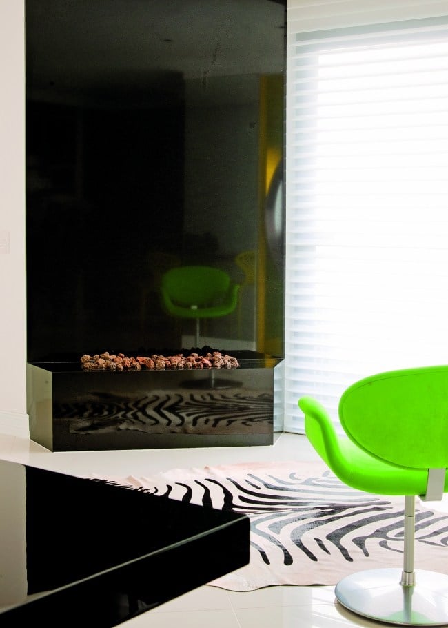 Einrichtung in Neonfarben Möbeldesign Wohnzimmer-Kamin Granit